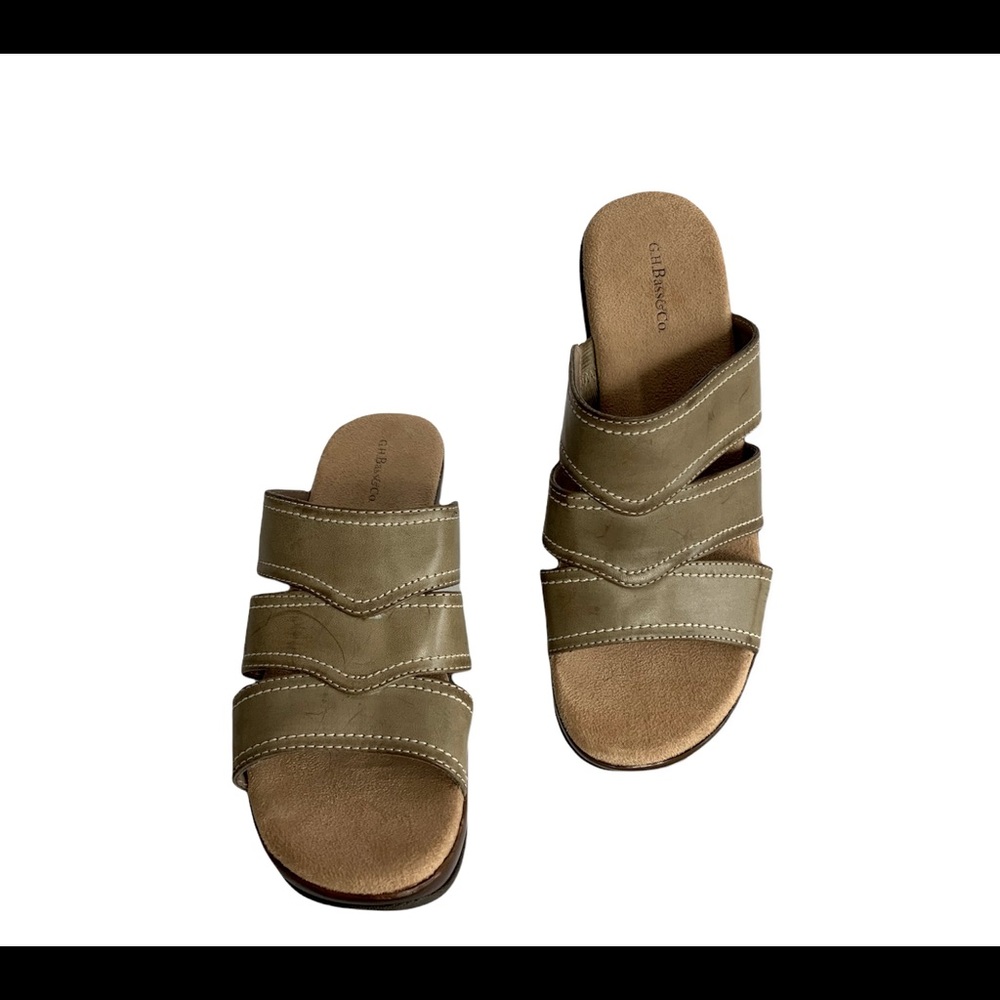 G.H. Bass Muriel Wedges Sz 8